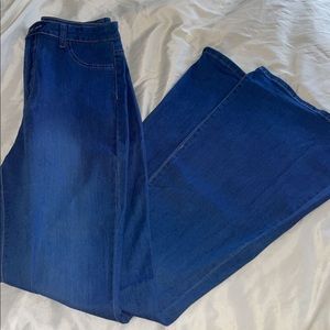 Mid rise, flared jeans